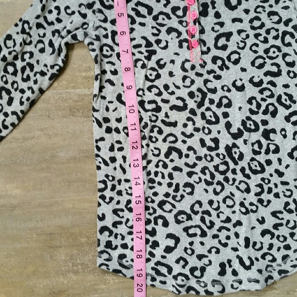 P.S. Areopostale Cheetah Print Henley w/ Pink Trim - Picture 6 of 6
